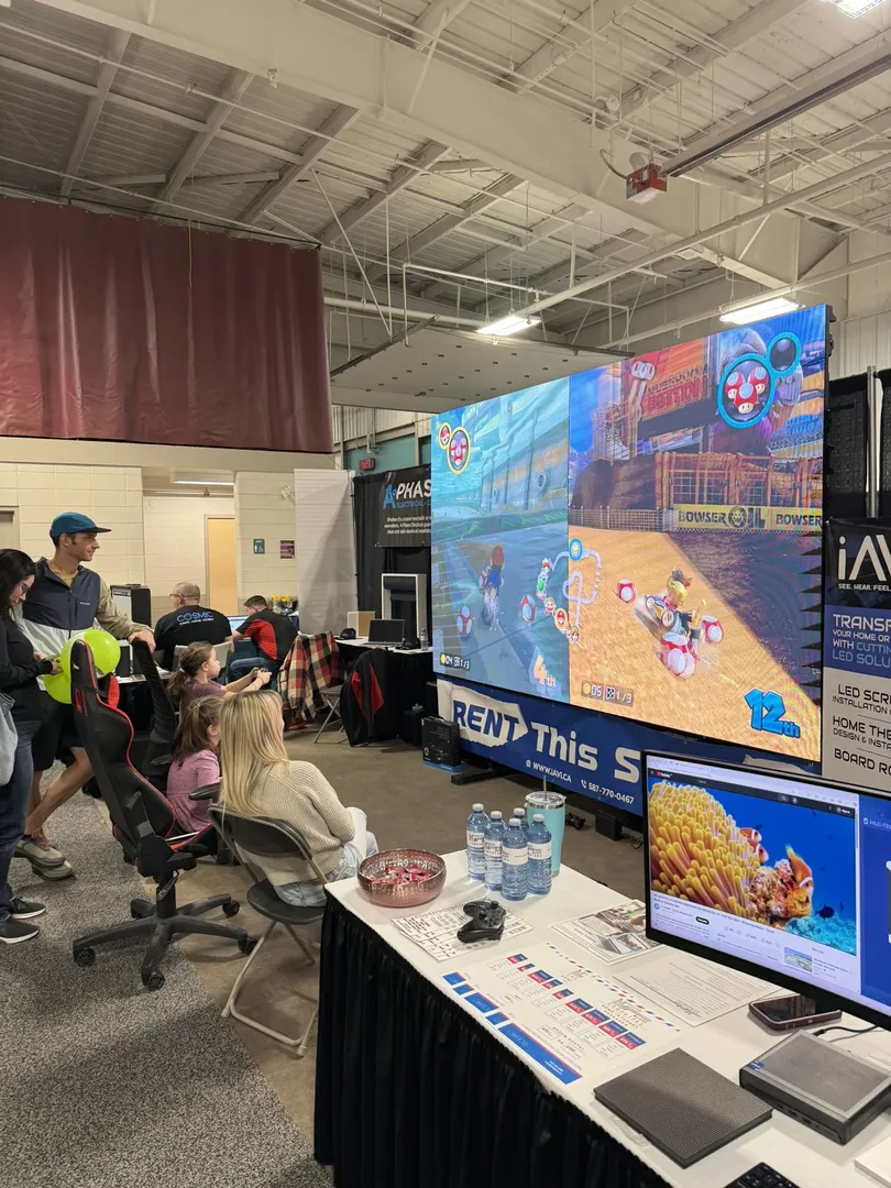 Outdoor daylight LED wall